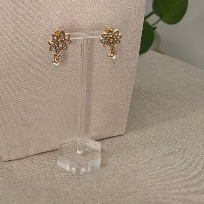 Gold-Toned Kundan and Pearls Choker Set - Item 12