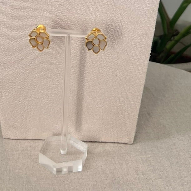 Kundan Charms, Sparkling Polki, and Mother of Pearl Necklace Set - Item 14