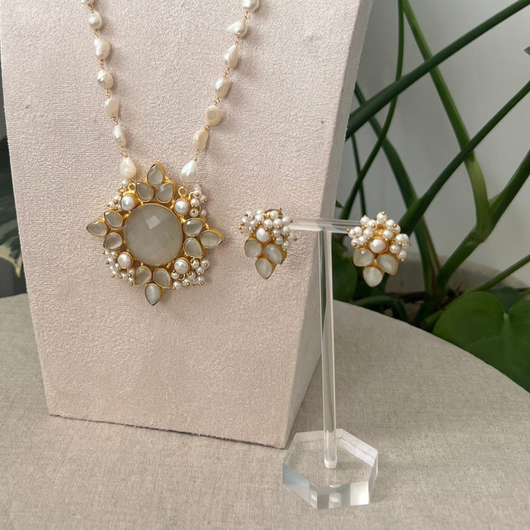 Floral Moonstone with Freshwater Pearls Mala Necklace Set - Item 16
