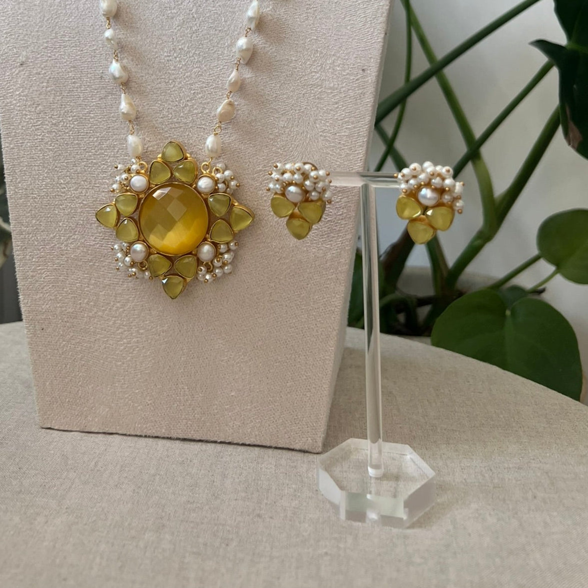 Floral Citrine Stone with Freshwater Pearls Mala Necklace Set - Item 17