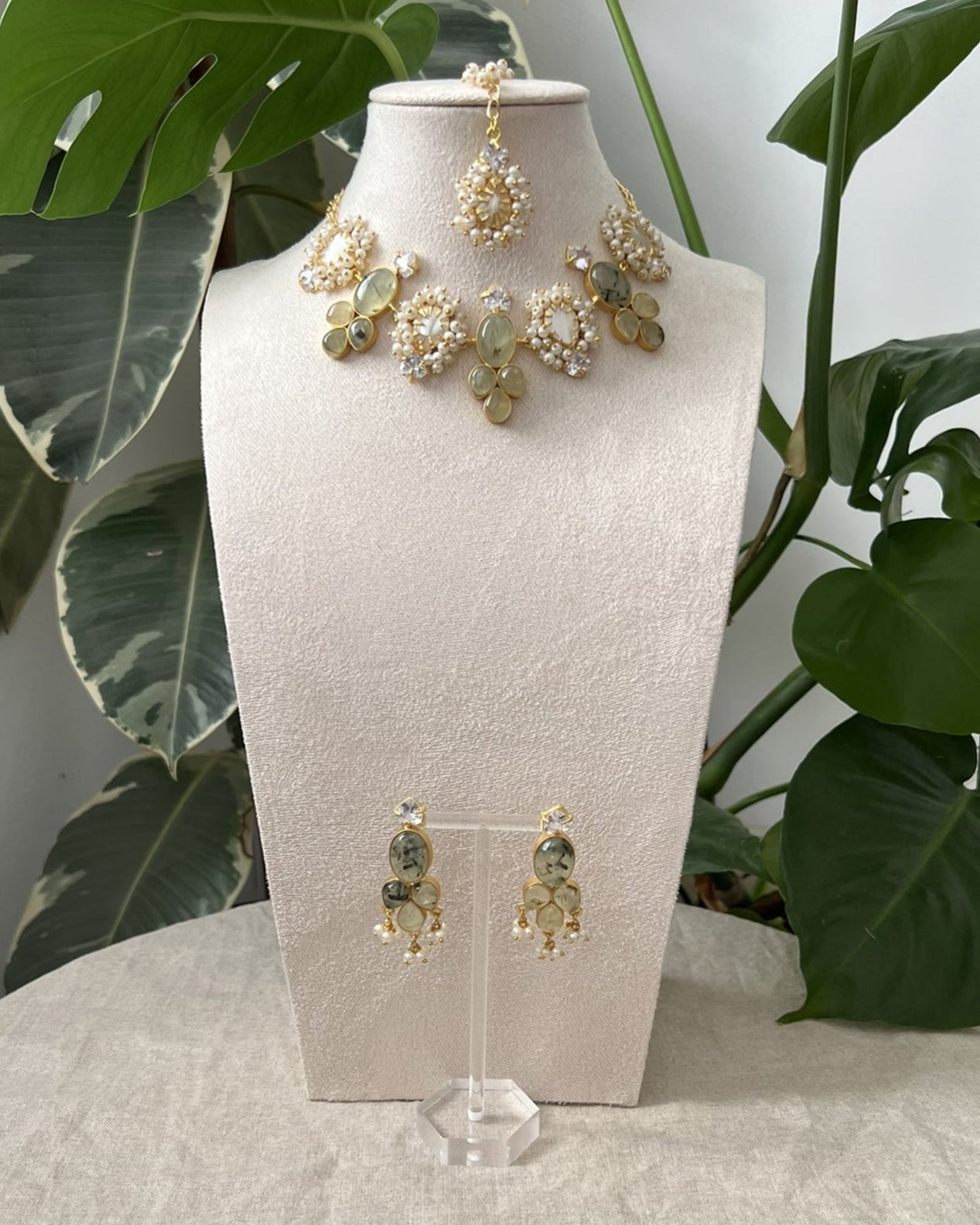 Natural Green Prehnite Stones, Lustrous Pearls & Sparkling Swarovski