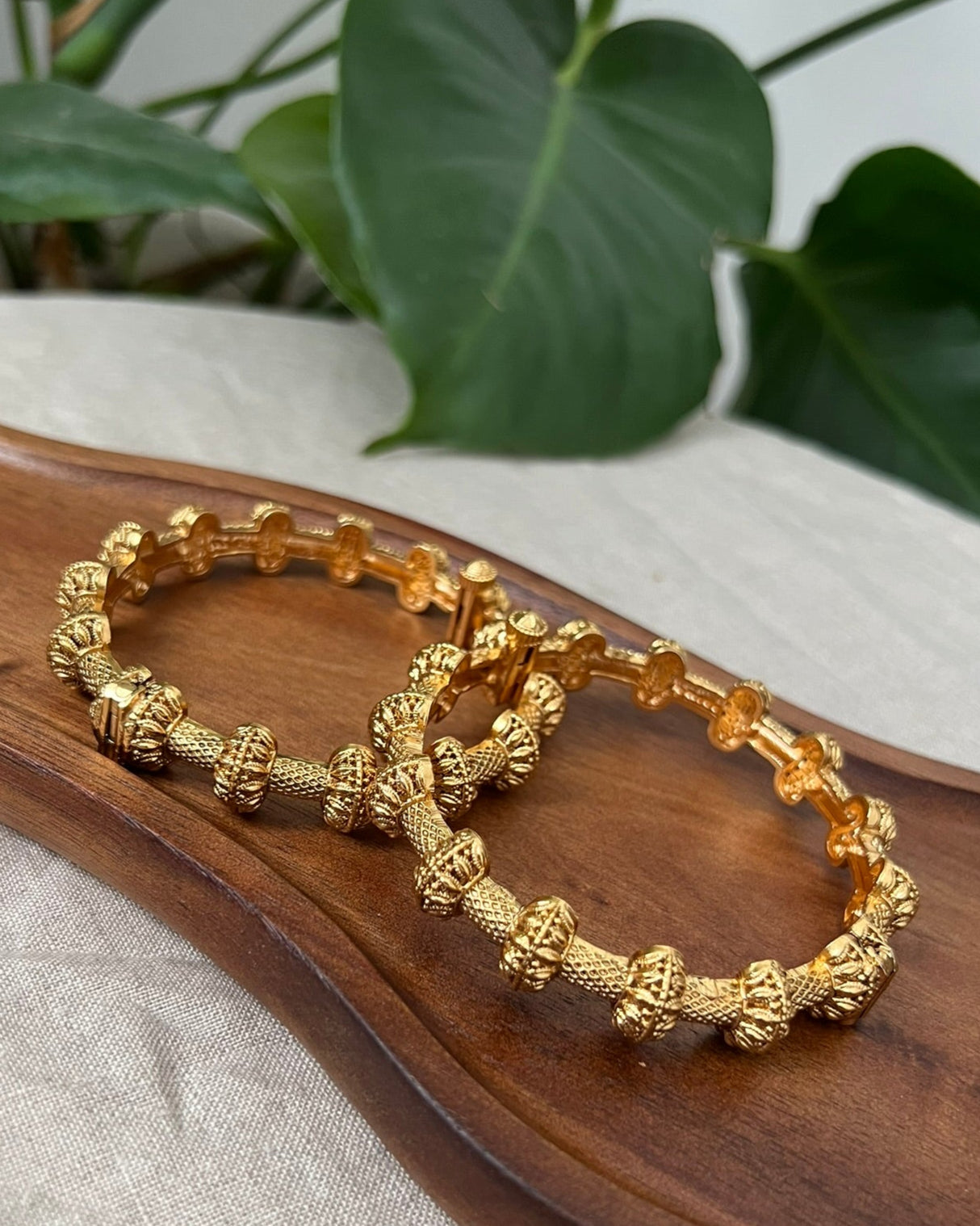 Stunning Antique Gold 3D Design Screw Open Kangan Bangles Pair