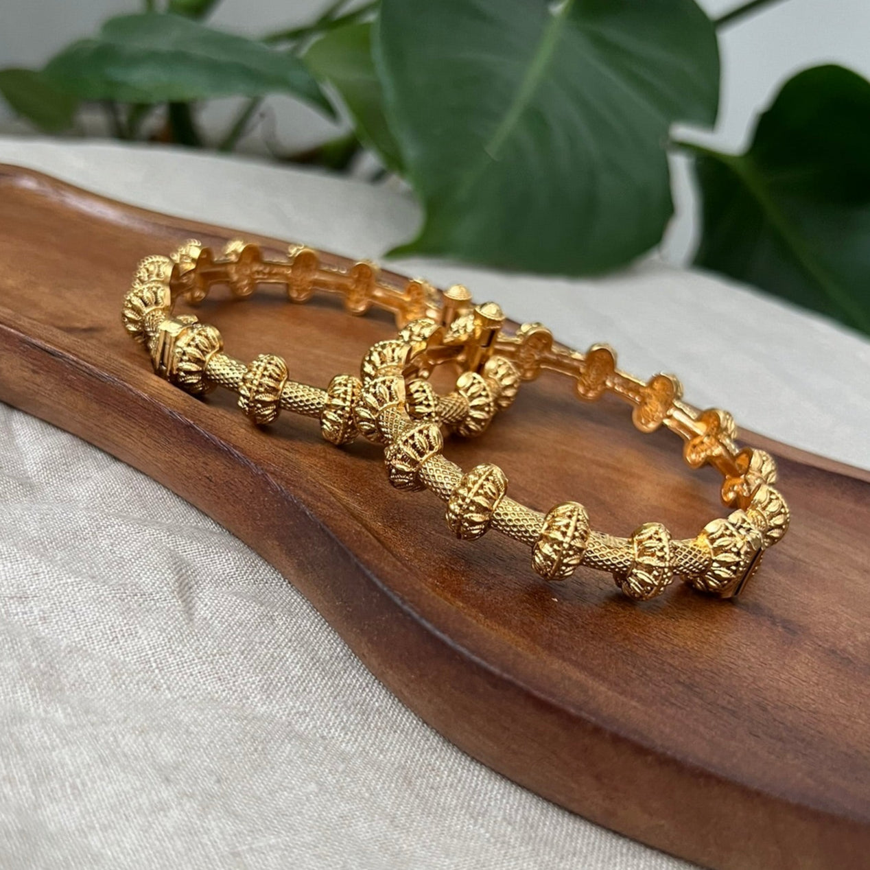 Stunning Antique Gold 3D Design Screw Open Kangan Bangles Pair