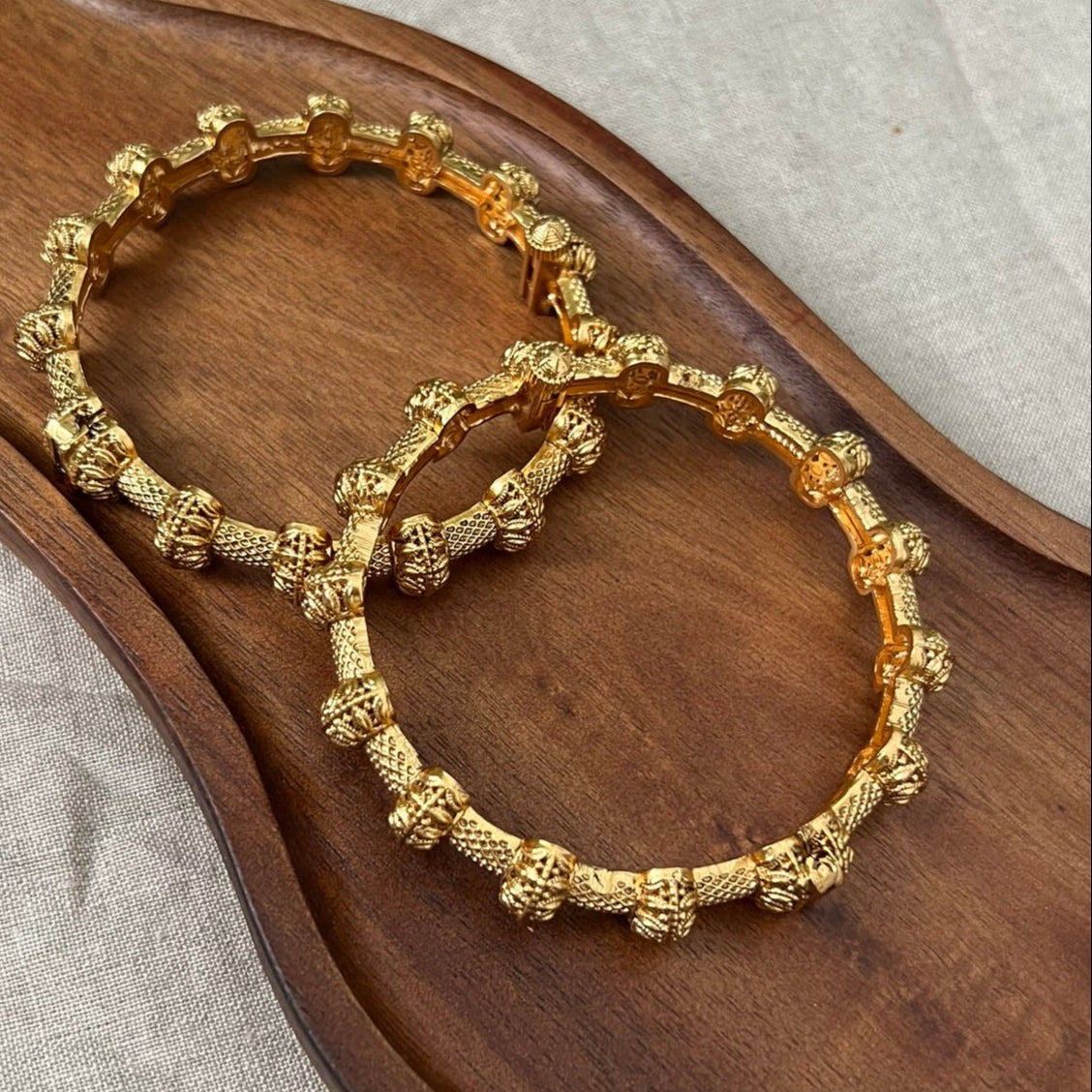 Stunning Antique Gold 3D Design Screw Open Kangan Bangles Pair