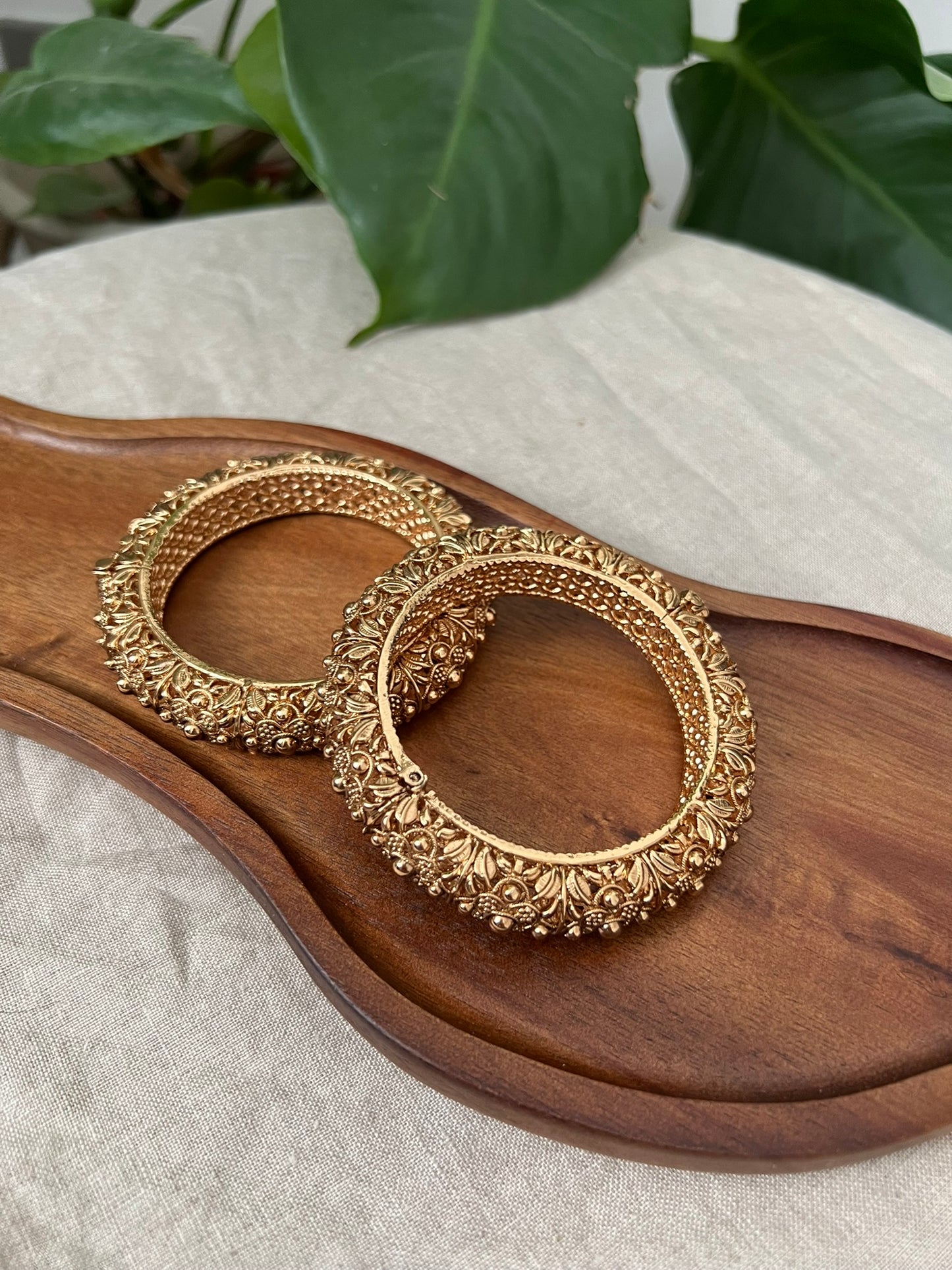 Stunning Antique Gold 3D Design Screw Open Kangan Bangles Pair