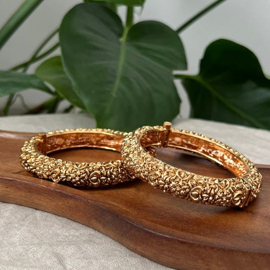 Stunning Antique Gold 3D Design Screw Open Kangan Bangles Pair - Item BN 2