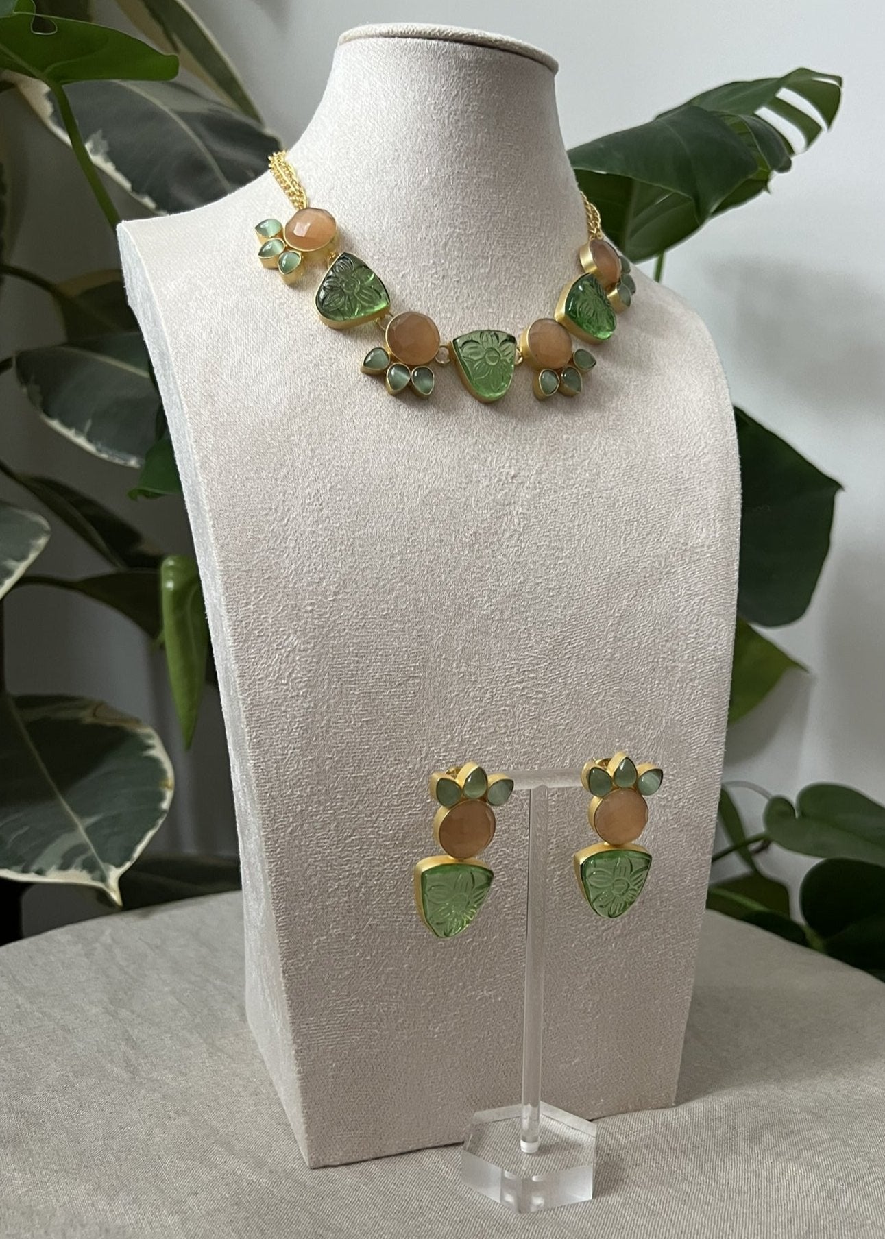 Engraved Floral Earthy Toned Green & Peach Jewellery Set - Item P
