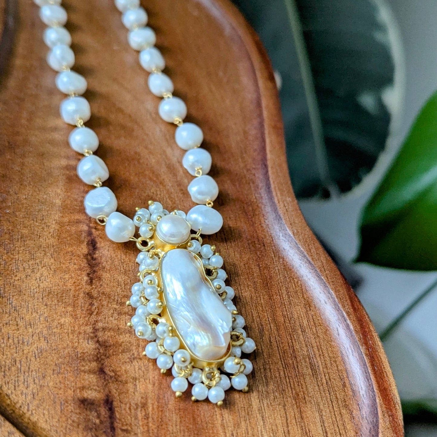 Mother of Pearl, surrounded by Mini Pearl Clusters & Freshwater Pearls - Mala Necklace & Earrings Ethnic Jewellery Set - Item Code: T