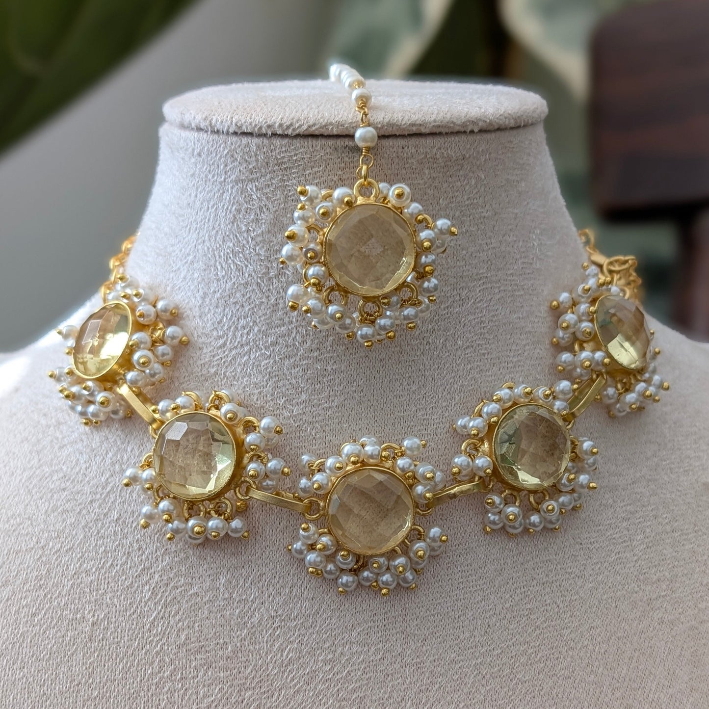 Yellow jewellery set with necklace tikka and earrings 