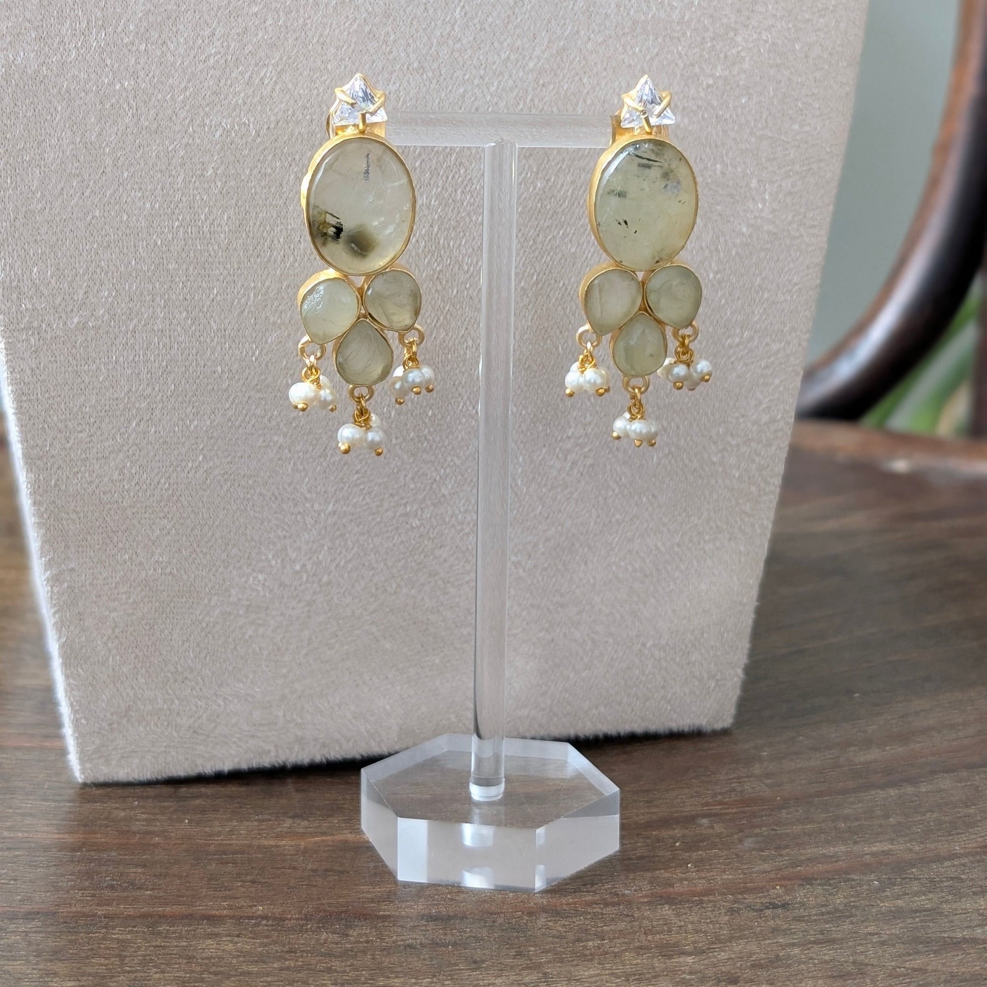 An Exquisite Ethnic Jewellery Set with Natural Green Prehnite Stones, Lustrous Pearls & Sparkling Swarovski