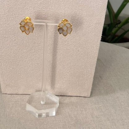 Kundan Charms, Sparkling Polki, and Mother of Pearl Necklace Set - Item 14
