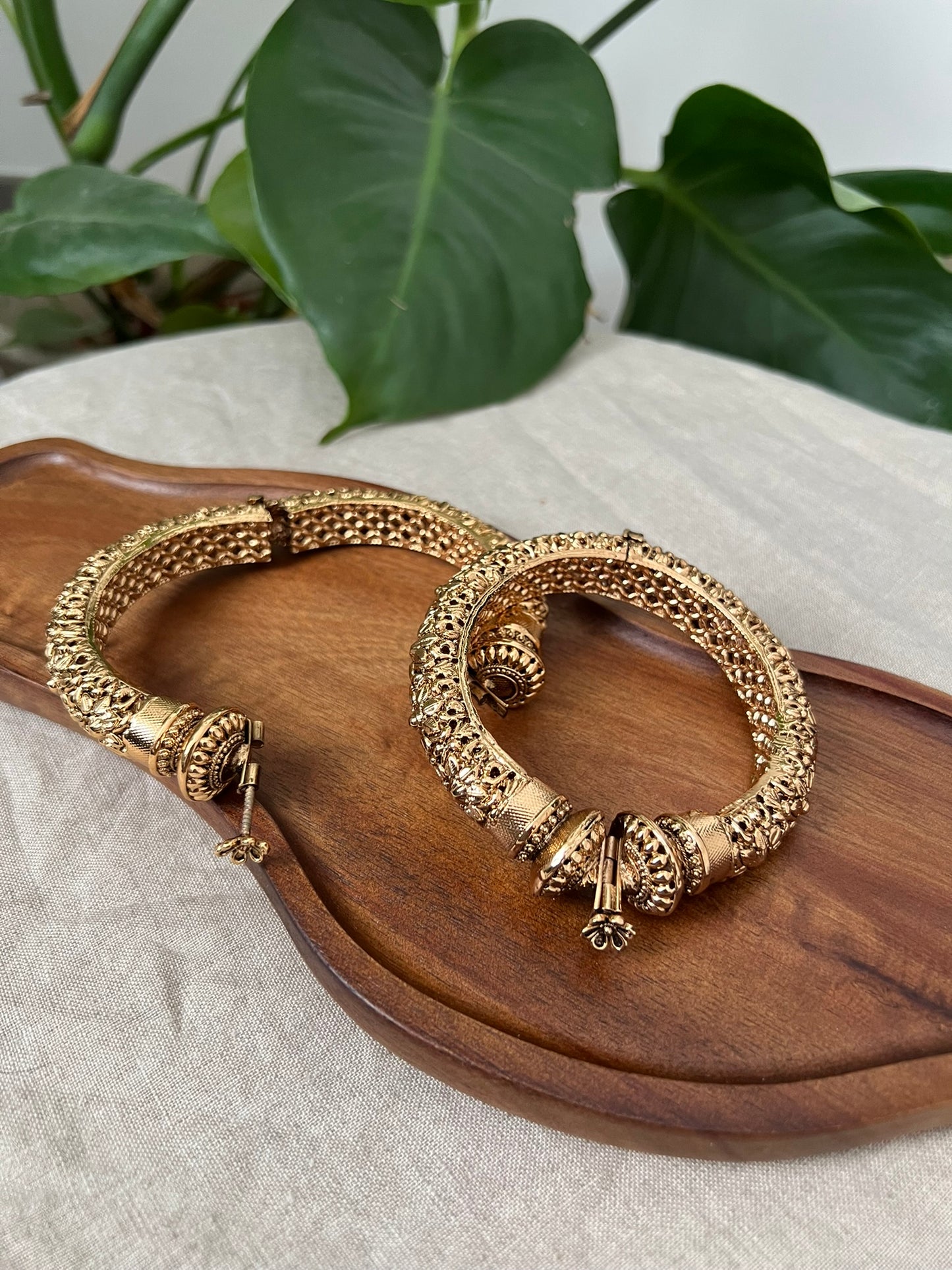 Stunning Antique Gold 3D Design Screw Open Kangan Bangles Pair - Item BN 1