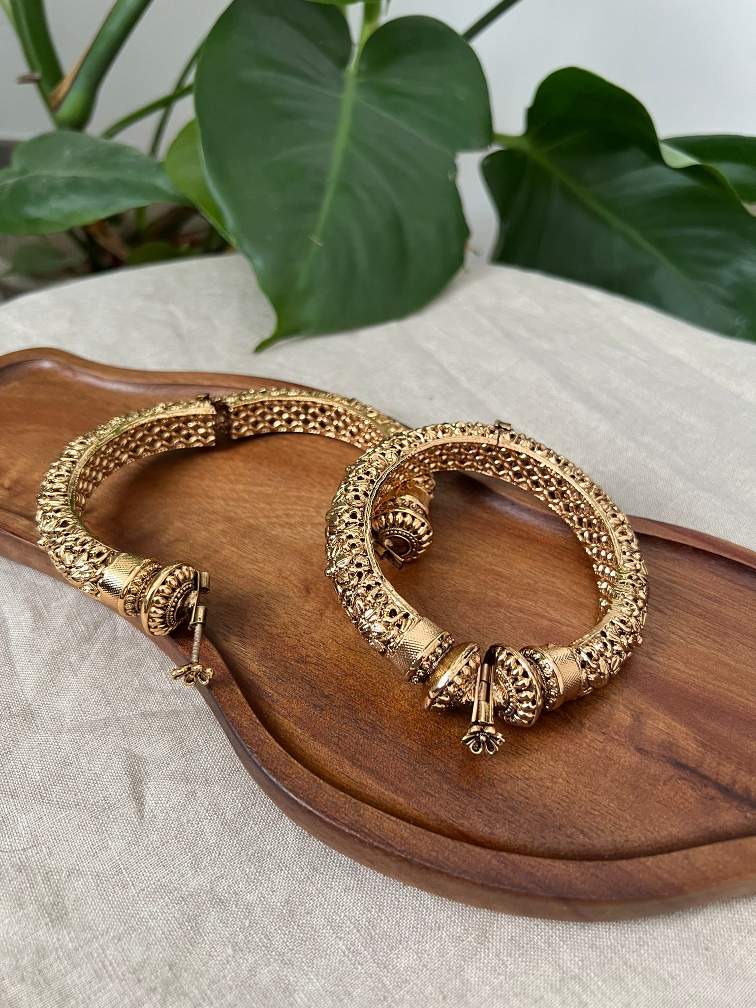 Stunning Antique Gold 3D Design Screw Open Kangan Bangles Pair - Item BN 1
