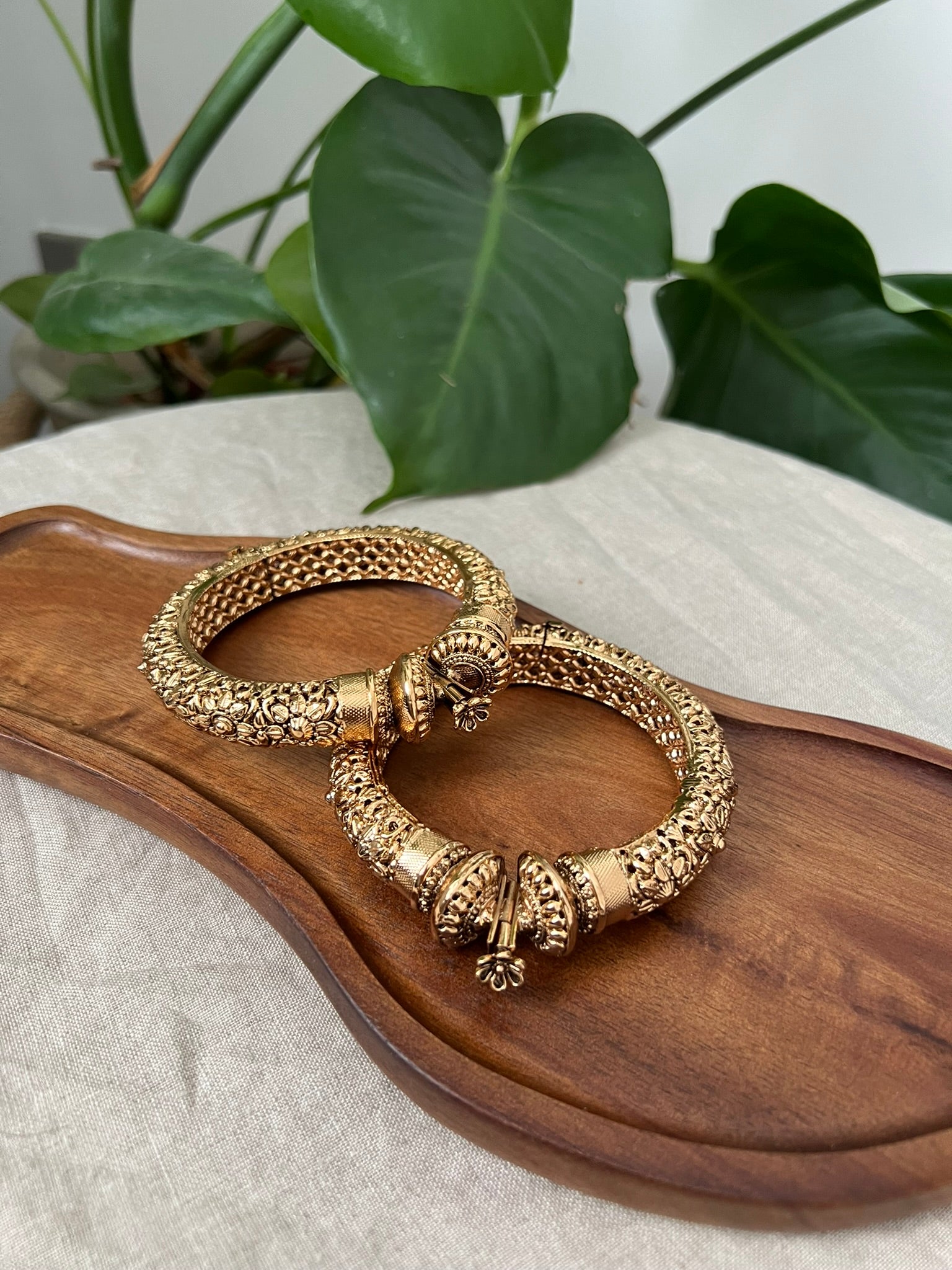 Stunning Antique Gold 3D Design Screw Open Kangan Bangles Pair - Item BN 1
