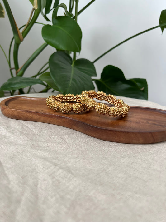 Stunning Antique Gold 3D Design Screw Open Kangan Bangles Pair