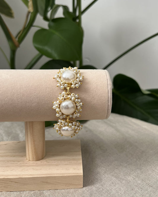 Mother of Pearl Gold Chain Bracelet Encircled by Mini Pearl Clusters