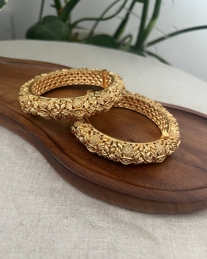 Stunning Antique Gold 3D Design Screw Open Kangan Bangles Pair - Item BN 3