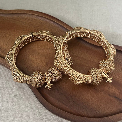 Stunning Antique Gold 3D Design Screw Open Kangan Bangles Pair - Item BN 9