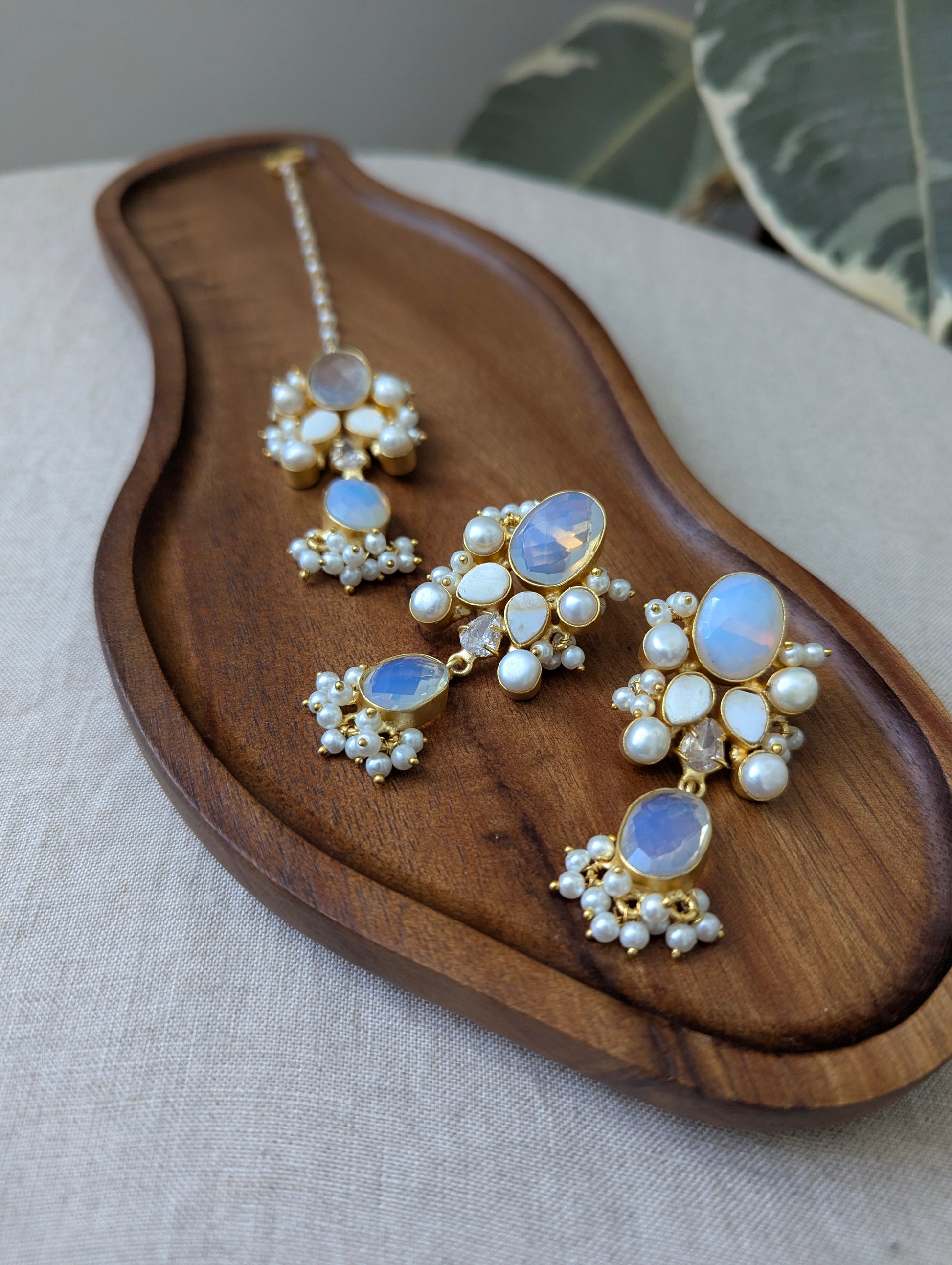 Iridescent Opalite Oval Statement Earrings & Tikka Set with Swarovski & Pearls - Item 55